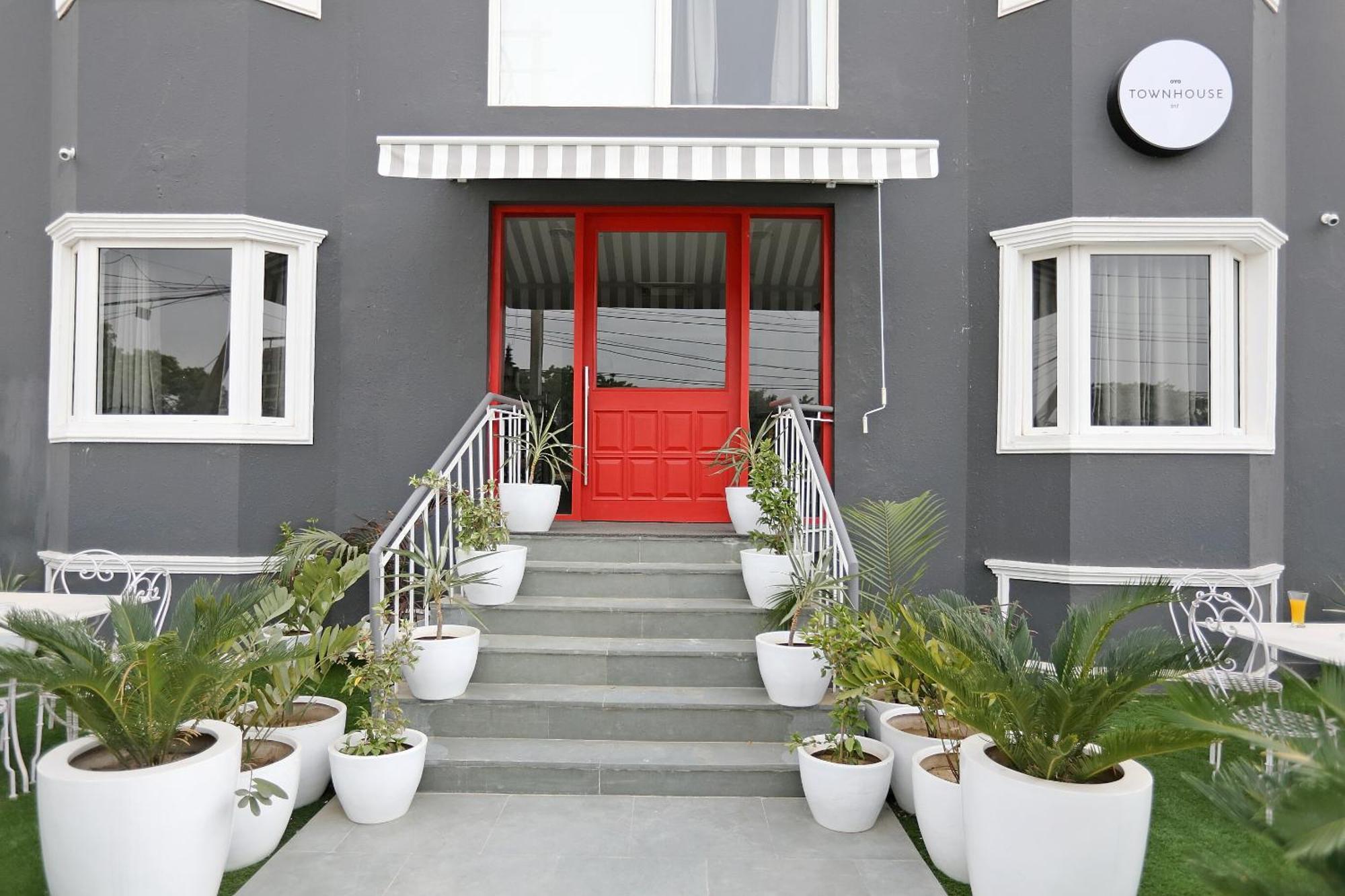 Oyo Townhouse 17 Huda City Center Near Leisure Valley Park Gurgaon Exterior foto